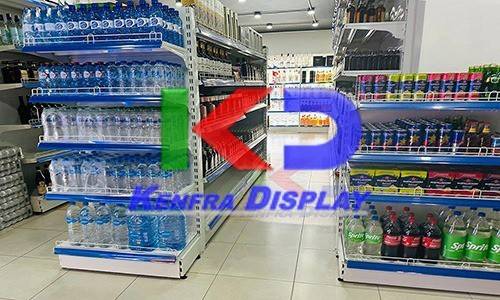 Licorería con exhibidores de pared: proyecto de licorerías equipado e instalado por Kenfra Display